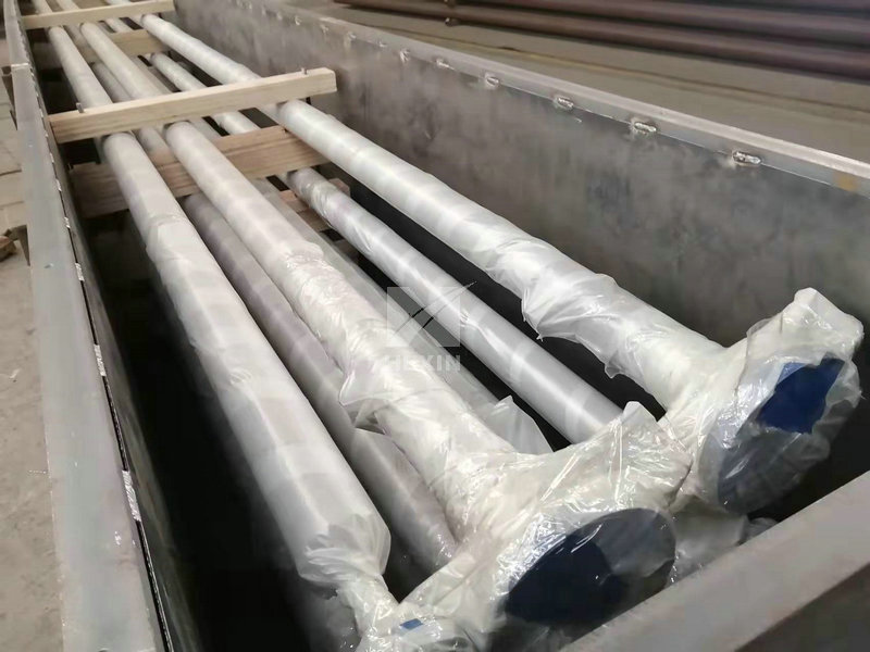 Catalyst tubes packed 