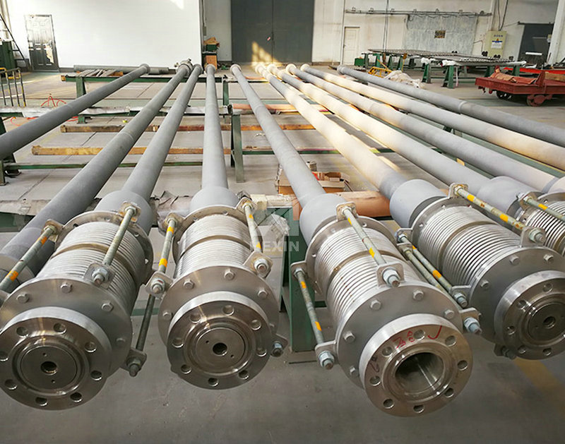 Spun cast primary reformer catalyst tube