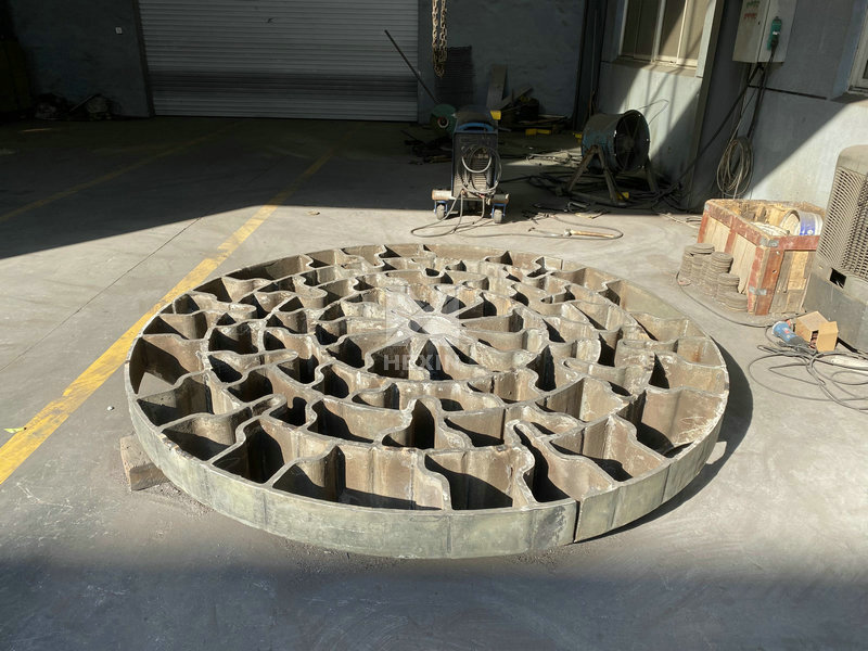 Sand cast tray for pit furnace Φ1500×150mm