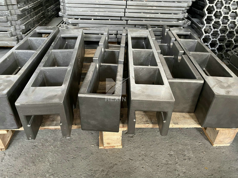 Cast roller rails for heat treatment furnace