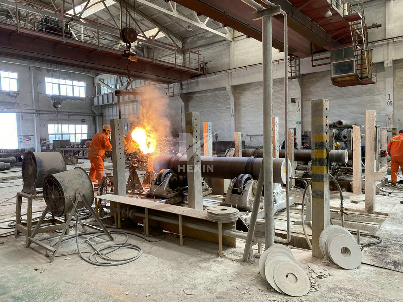 molten pouring for centrifugal casting workshop