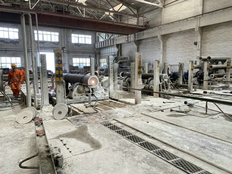 molten pouring for centrifugal casting workshop