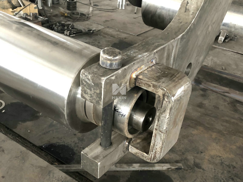 Stabilizer rolls with arms and bushings