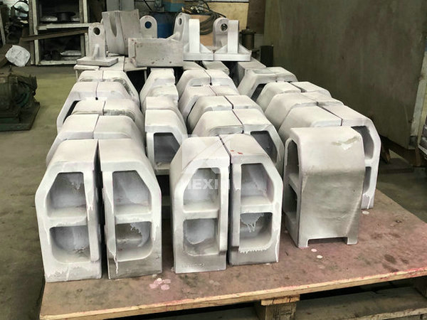 Radiant tube support bracket