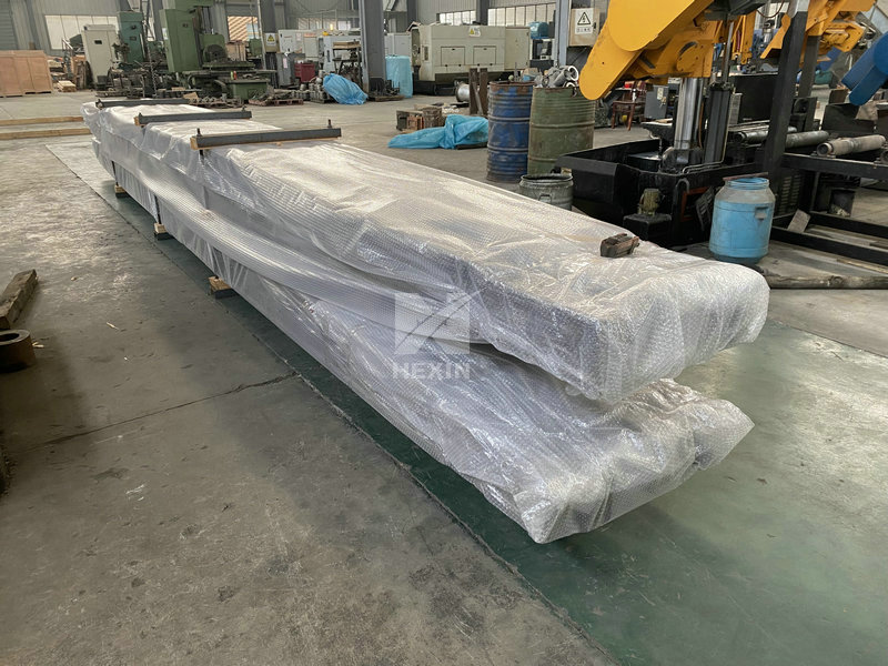 pack of cast tube supports