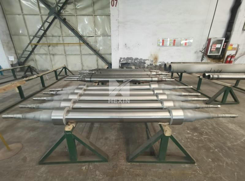 Furnace rollers for tubes heat treatment furnace