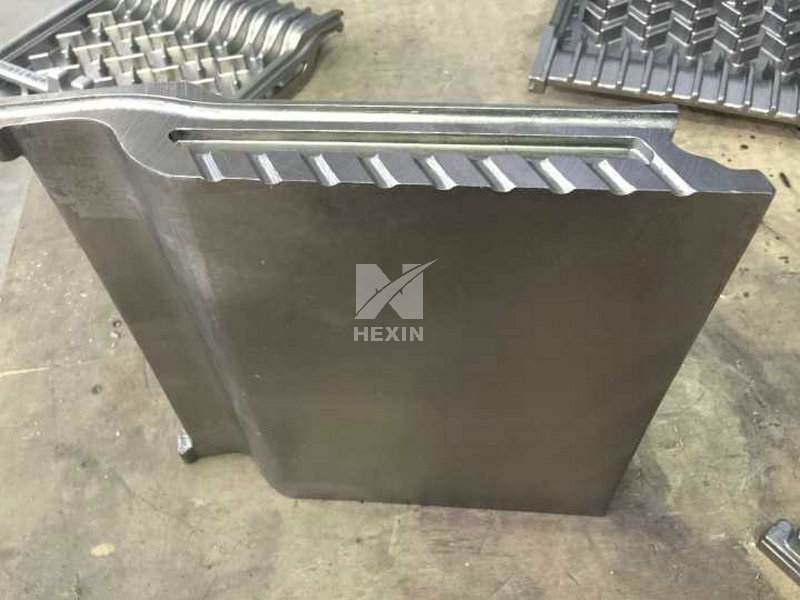 abrasion resistant side plate casting