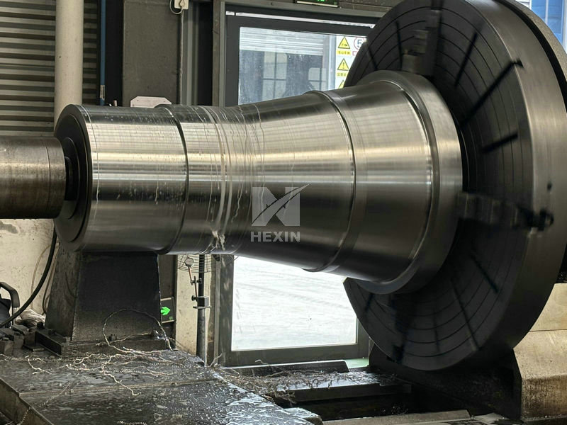 Conical drum casing under machining