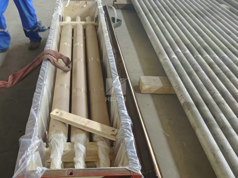 3 centrifugal cast rollers packing